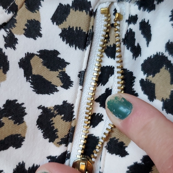 Girls Oshkosh Leopard Print Pants 4/5 - Picture 4 of 8